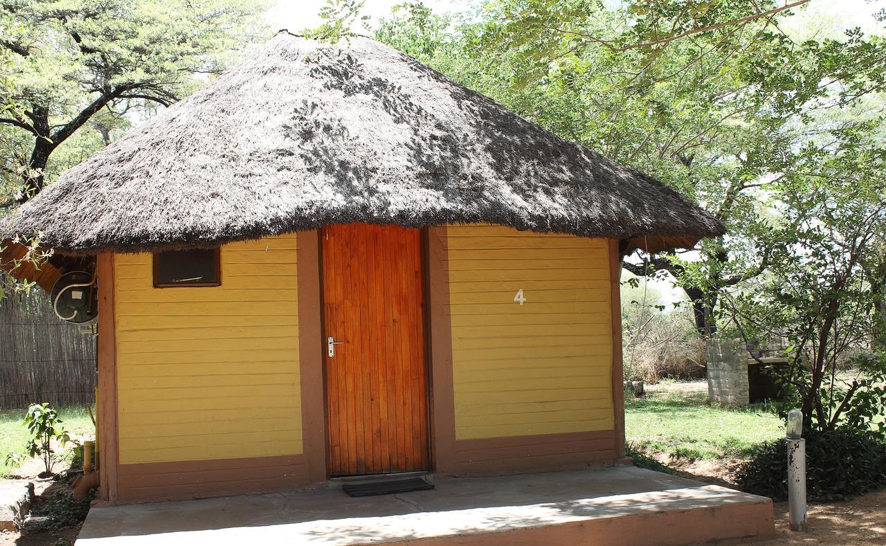 Divundu Guest House Extérieur photo