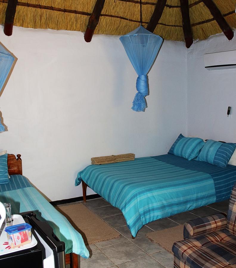 Divundu Guest House Extérieur photo